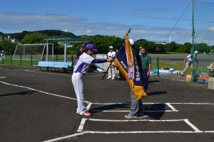 優勝旗返還