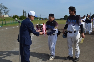 男子2部　優勝　門馬工務店